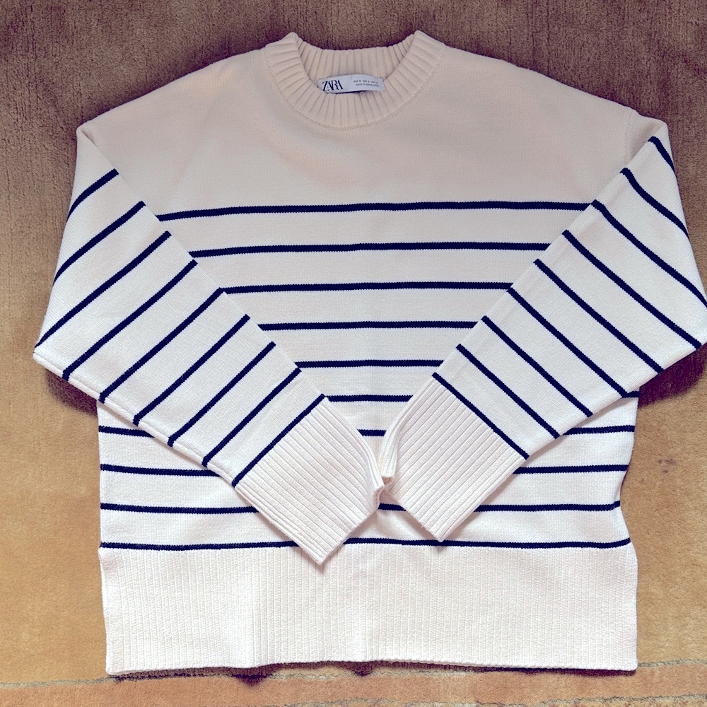 Zara Women’s Sweater in Cream with Black Stripes